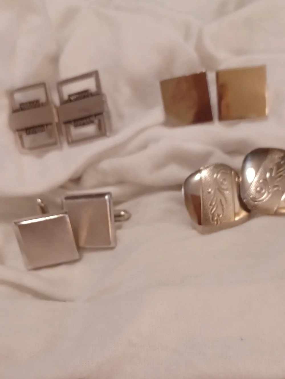 4 pairs cufflinks silver color. Dress casual cuff links